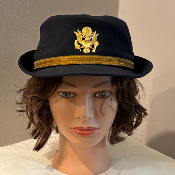 Vintage Women’s Military Hat - Picture 2 of 10